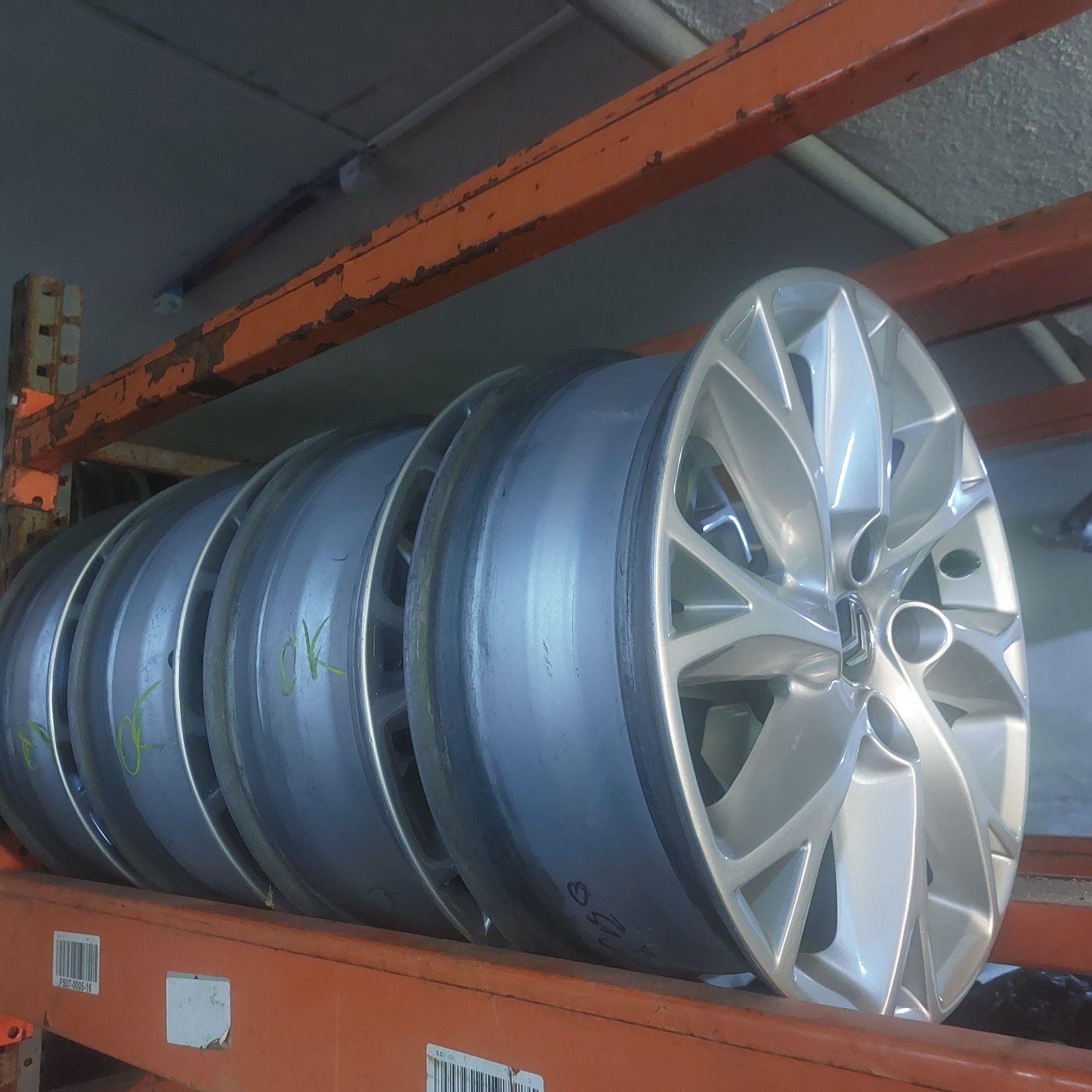 Лети (Алуминиеви)джанти  17" 4 x108 Ситроен С4 ,Пикасо,Пежо"