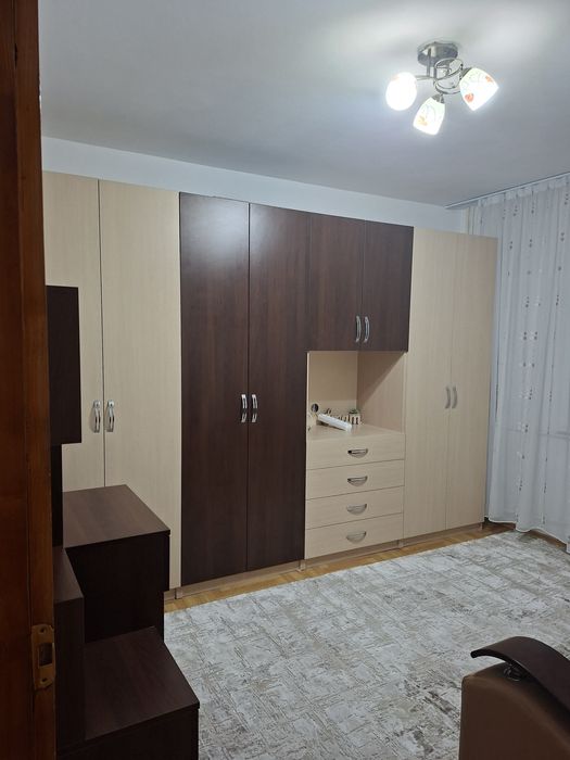Caut colega de apartament
