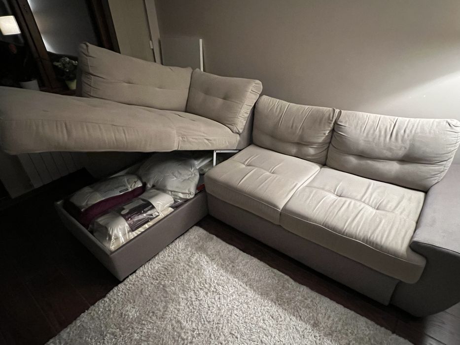 Разтегателен ъглов диван
