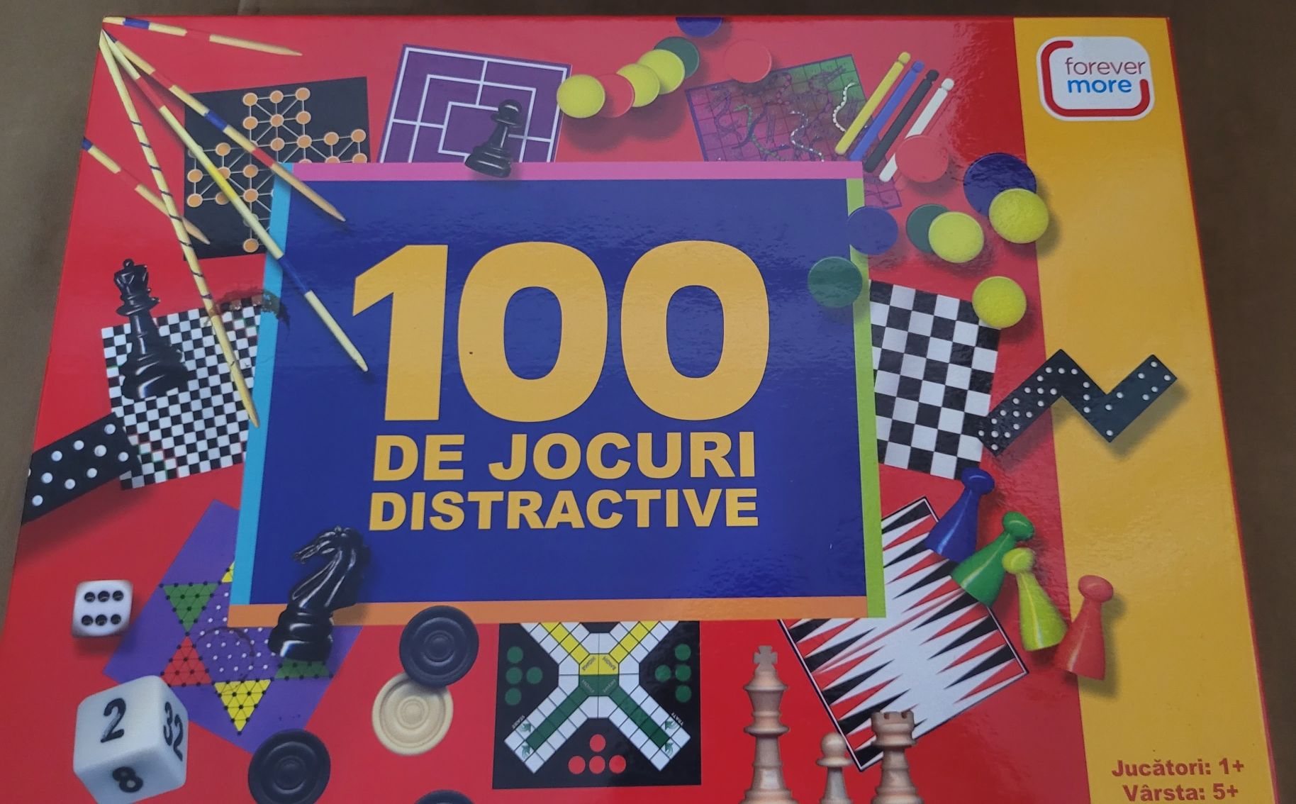Vând Board game 100 de jocuri distractive