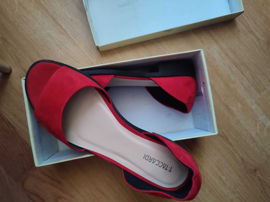 Босоножки женские Отдам