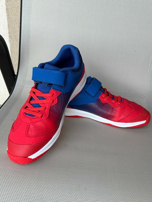 нови спортни обувки за момче 39 номер от Декатлон