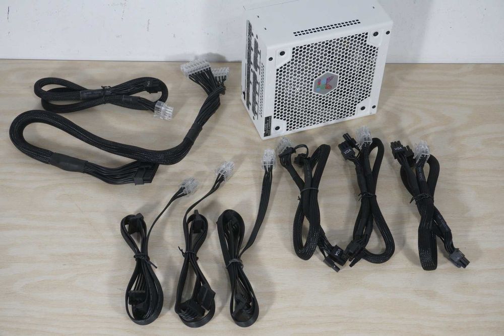 Захранване PSU 850W Super Flower RGB White 80+ Gold / Вкл.ДДС