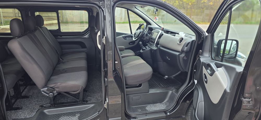 Renault Trafic 8+1