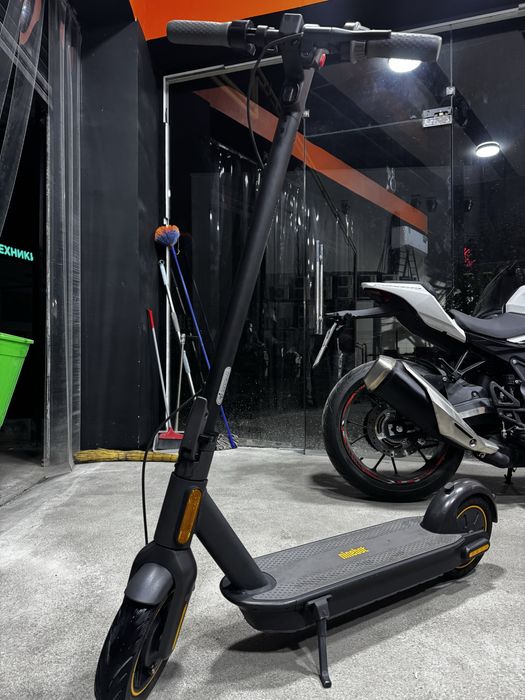 Электросамокат ninebot max g30