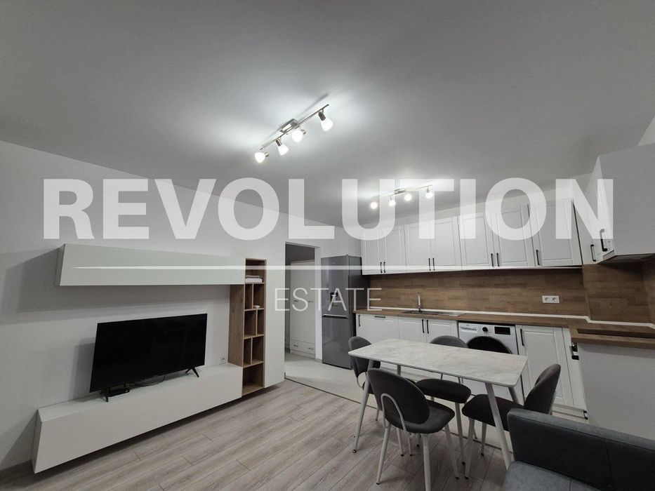 Дава се под наем Двустаен апартамент в Варна, Възраждане 3 - 54 кв.м за 475 € - Снимка #1