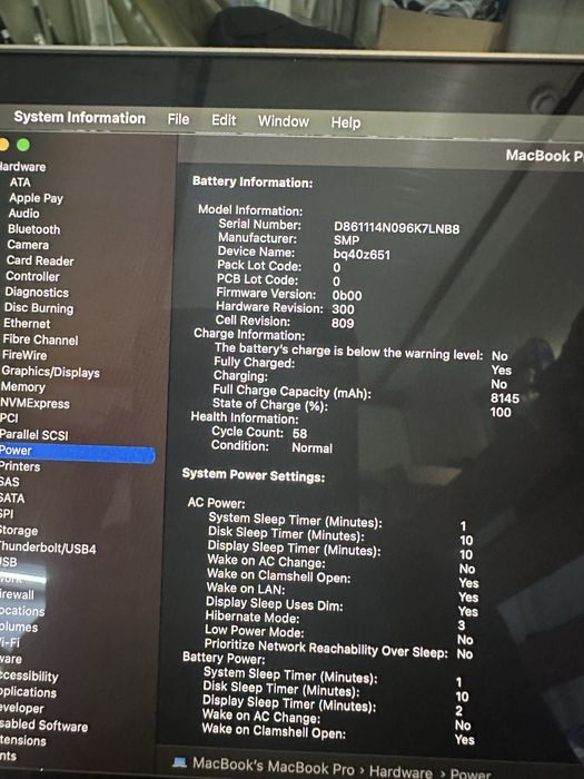 Macbook pro 16 inch 2019 impecabil doar 50 de incarcari i9 32 gb 1 tb