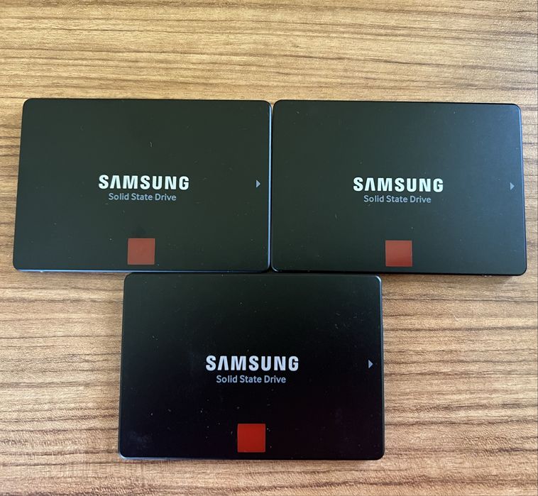 SSD-uri Samsung 860 Pro 512 GB SATA