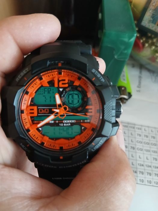 Ceas Q&Q nou la cutie nou