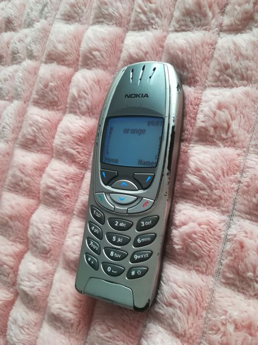 Legendarul Nokia 6310i + incarcator, functioneaza foarte bine! Necodat