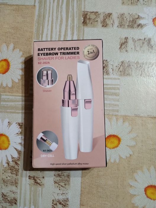 Прецизен дамски тример 2 в 1 за обезкосмяване на лице