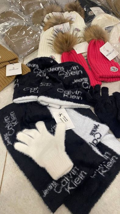 Stoc Caciula+manusi+fular