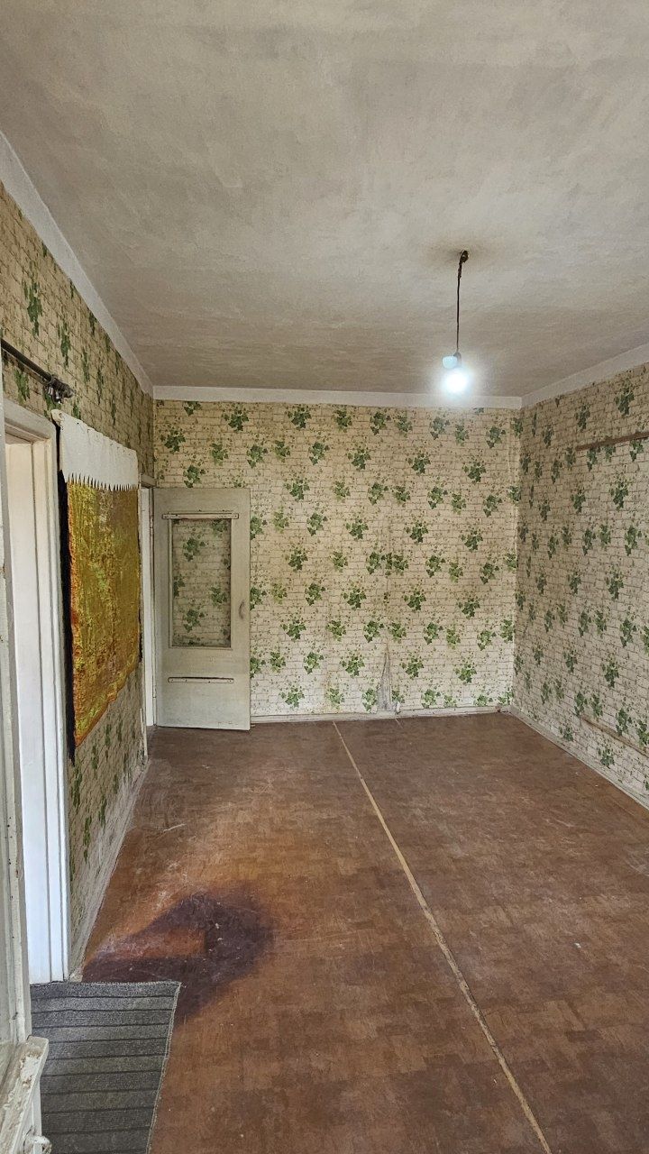 Продаю свою 1/4/5 массив панельный. 33м² Балкон 1.5×3