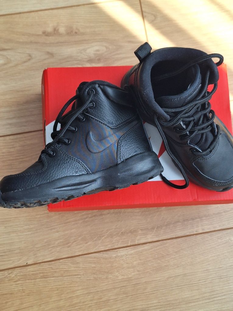 Нови детски боти Nike