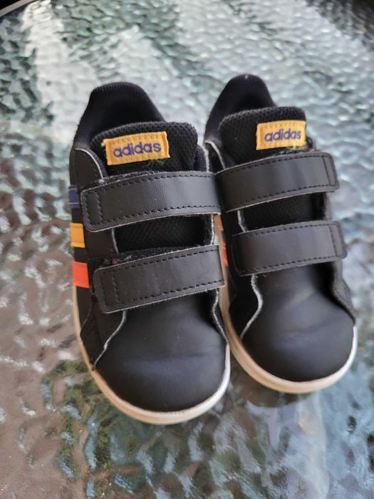 Маратонки Адидас  24