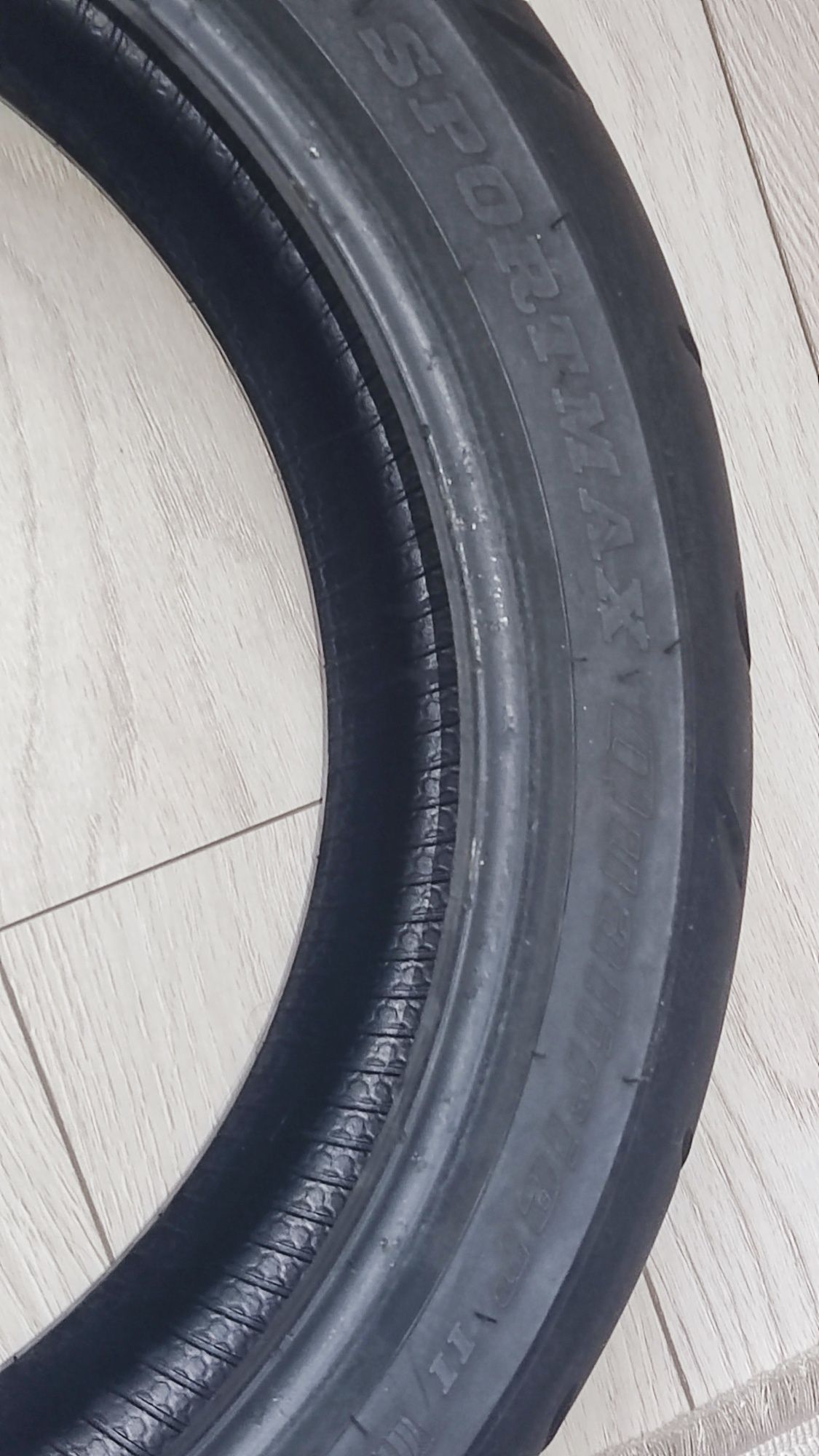 Anvelope moto set față - spate (cauciuc) 120/70/17 și 180/55/17