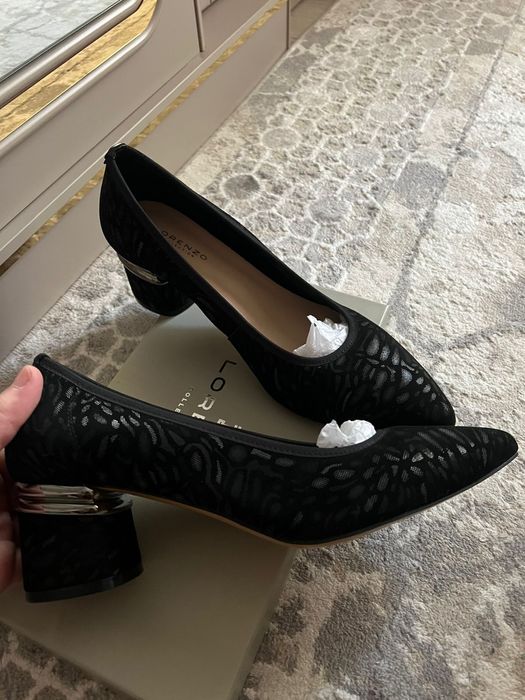 Продам женские туфли