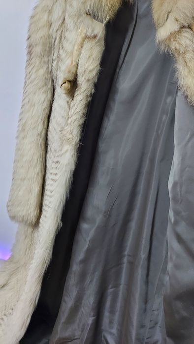 Haina blana naturala vulpe