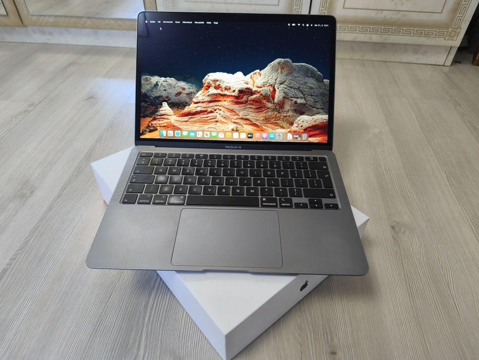 Apple MacBook Air Retina