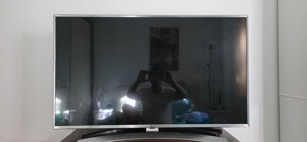Televizor LG 43UJ701V