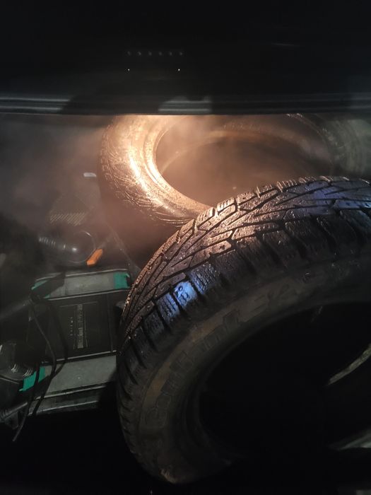 Продам комплект резины