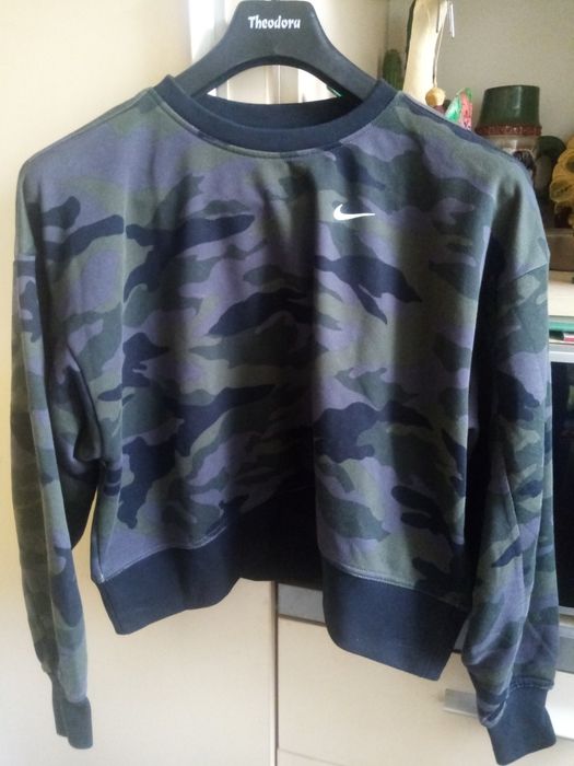 Nike дамски суичър