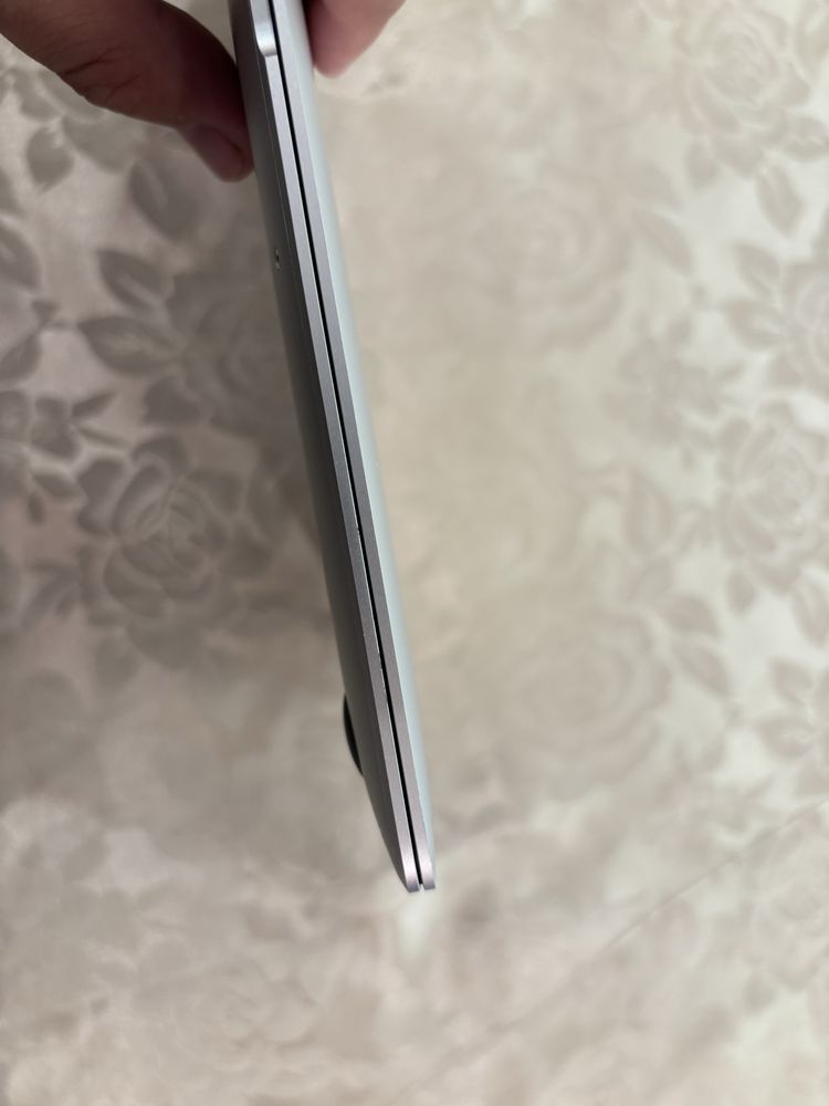 Macbook Air M1 8GB/256GB