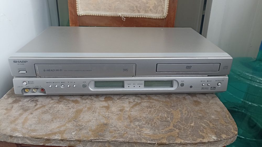 Видио магнитафот двойка .+ДВД сотаман  состоянияси яхши