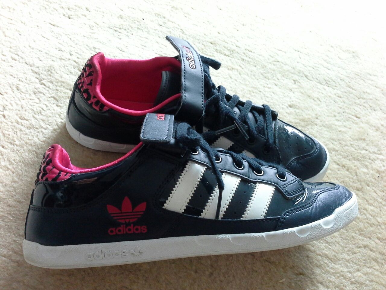 Adidas mas 39( UK 6 1/2)