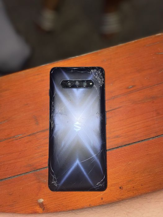 black shark 4 pro spart pe spate