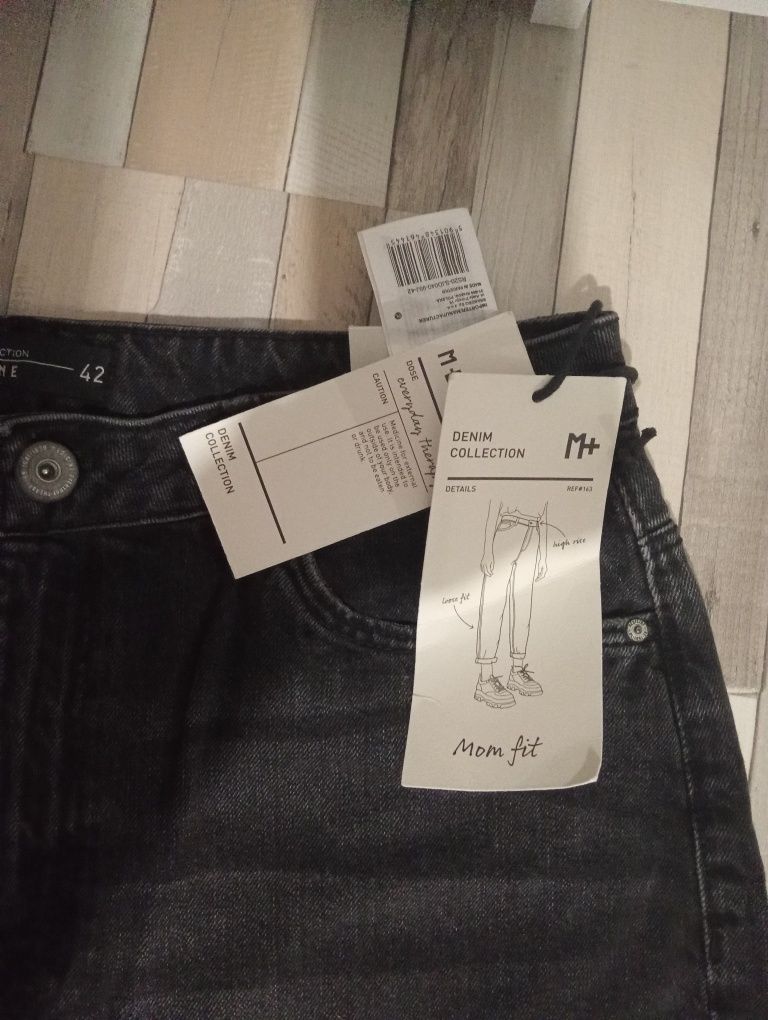 De vânzare blugi dama reducere 50%
