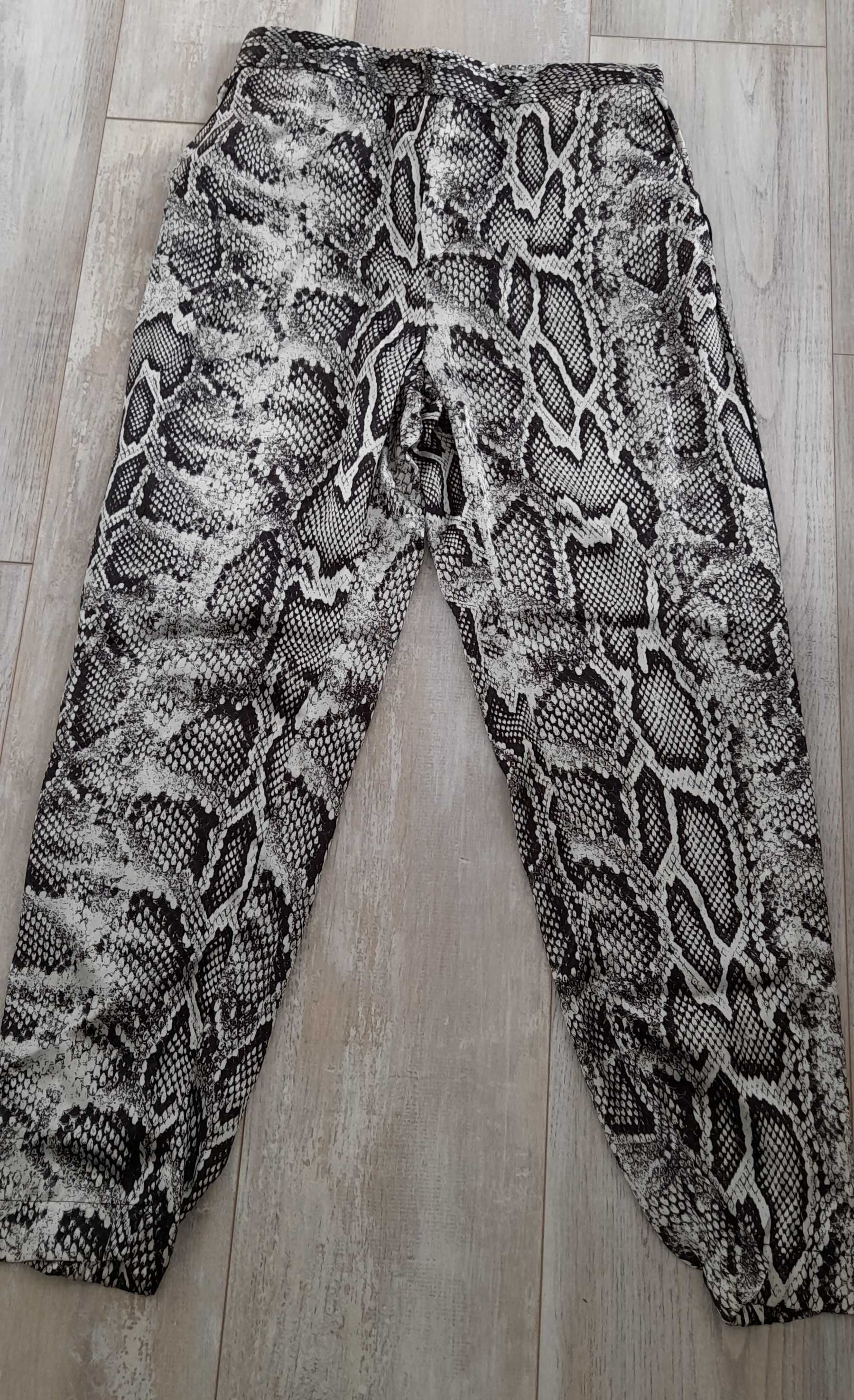 Чудесни дрехи ZARA