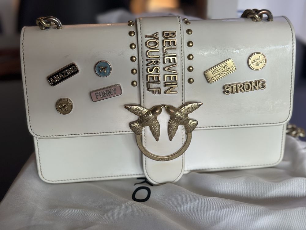 Чанти Pinko, Patrizia Pepe, Furla, Jacquemus