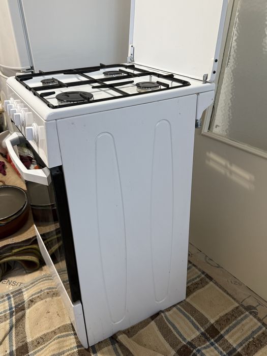 Aragaz cu cuptor ARCTIC AGM5500F