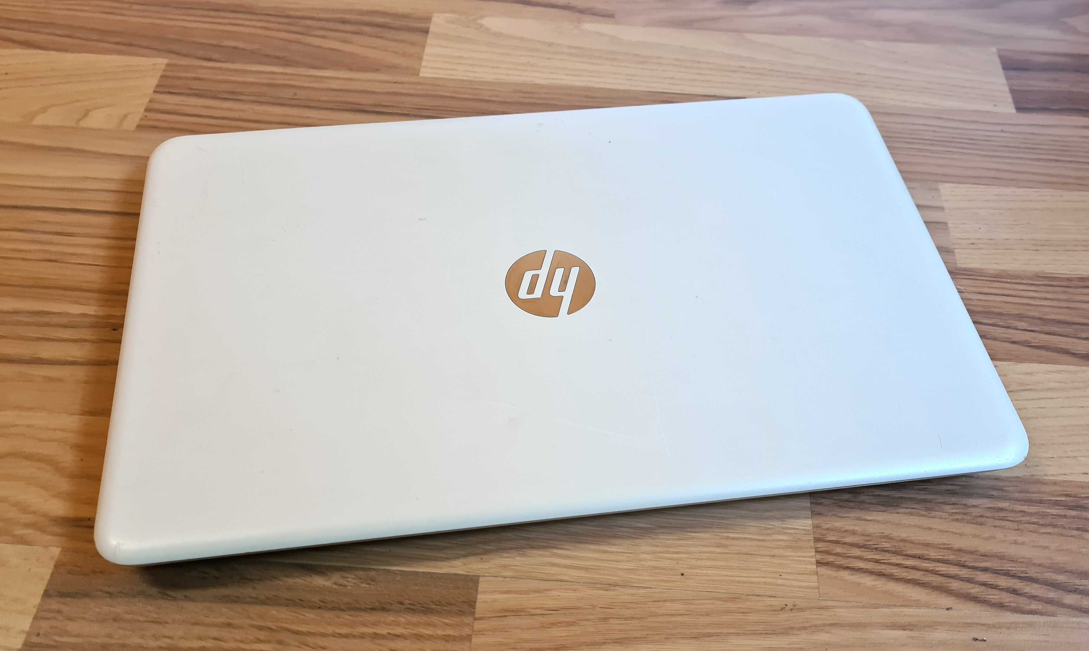 Laptop HP 15.6" Full HD, AMD A6, 8 GB DDR4, SSD 256 GB, ATI Radeon R4