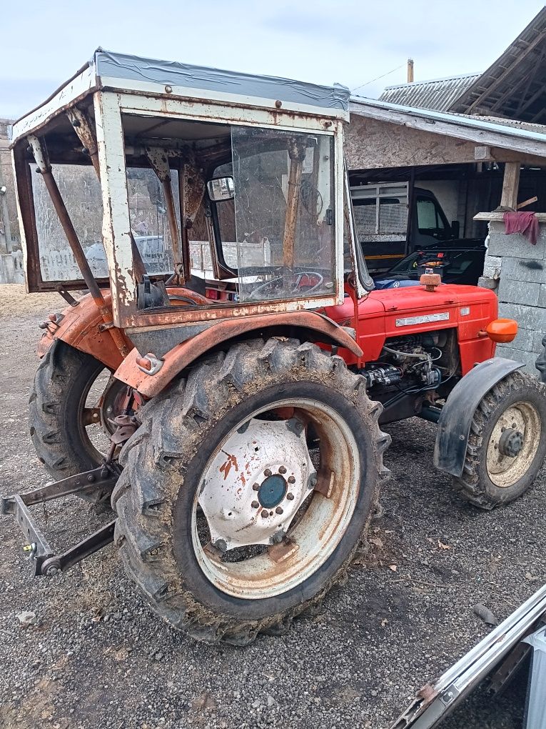Vând tractor  Fiat 415