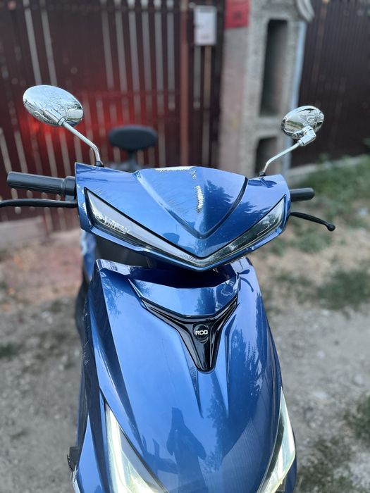 Vand scuter electric 2025 sau schimb cu masina