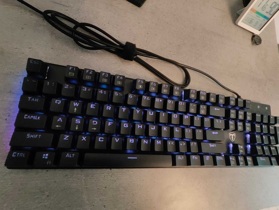 Vând Tastatură Gaming Mecanică T-Dagger Frigate - RGB, Stare Perfectă