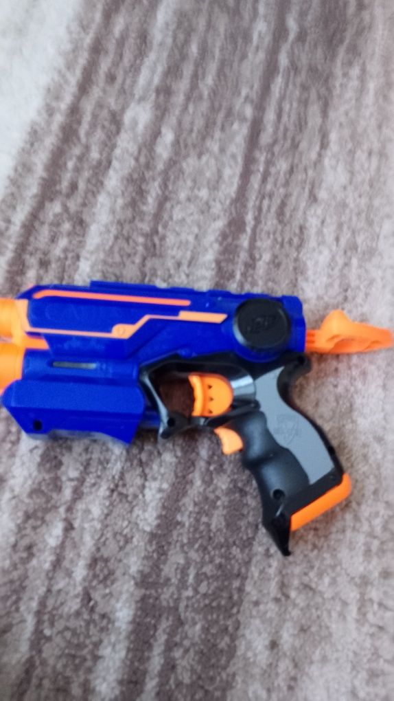 Продавам nerf elite 1.0