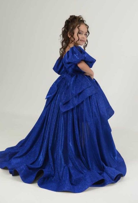 Детские платья продам