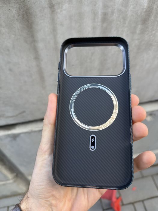 Husa iphone 17 pro max pitaka