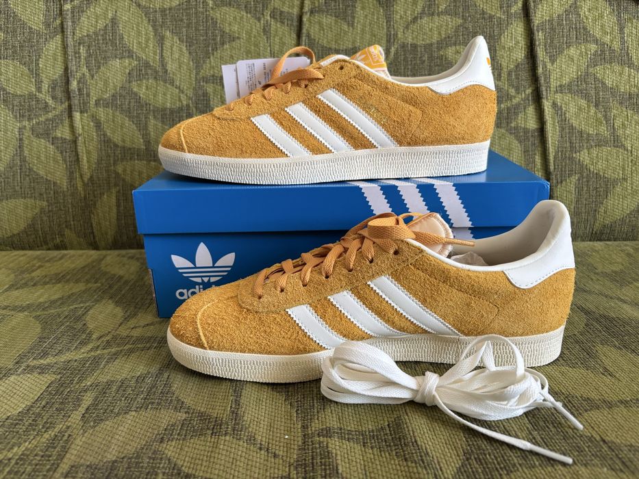 Нови велурени маратонки Adidas Gazelle originals