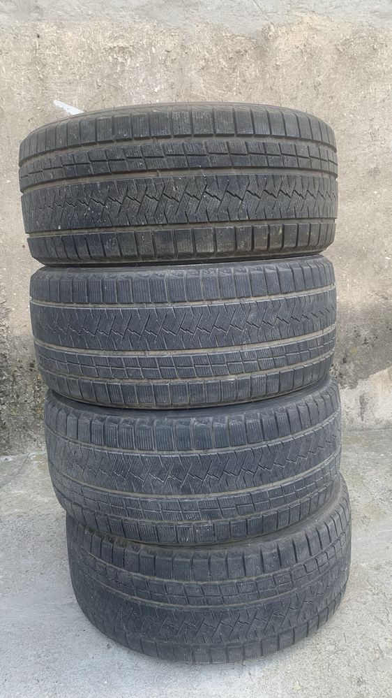 Шины зимние 245/40/19