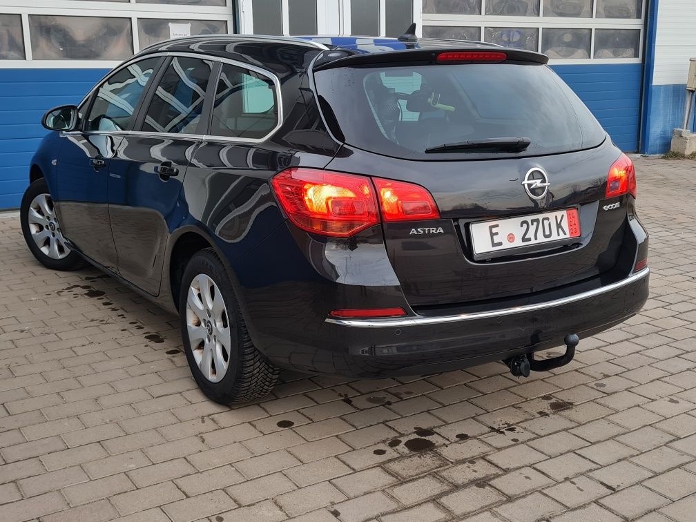 Opel Astra J 1.6cdti 2016 euro6 navi posibil schimb variante