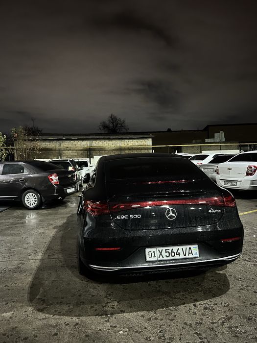 Mercedes benz EQE 500