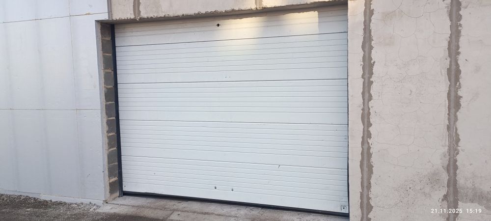 Секционные ворота Дорхан