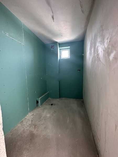 Продава се Тристаен апартамент в Карлово - 98 кв.м за 1735 €/кв.м - Снимка #2