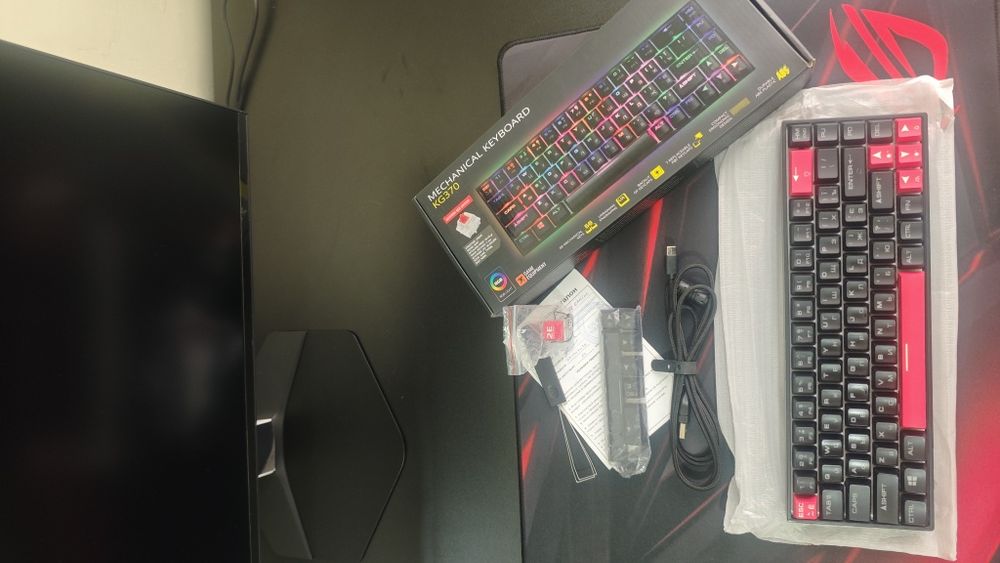 Продам 60% клавиатуру 2e gaming Kg 370