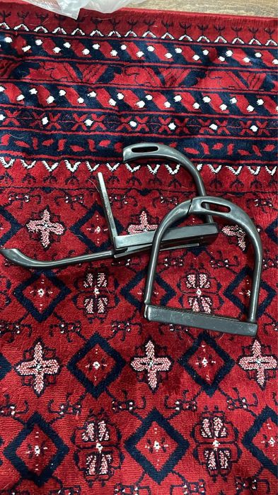 Стремена для лошади