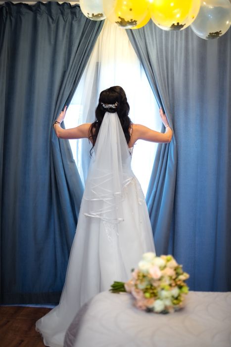 Булчинска / сватбена рокля с цепка и панталонки